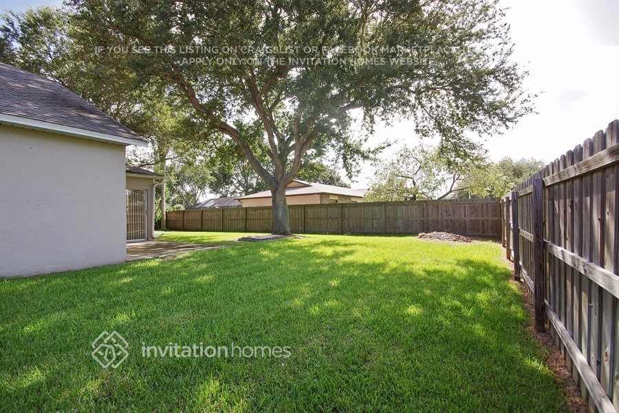 Building Photo - 1699 Rustic Way