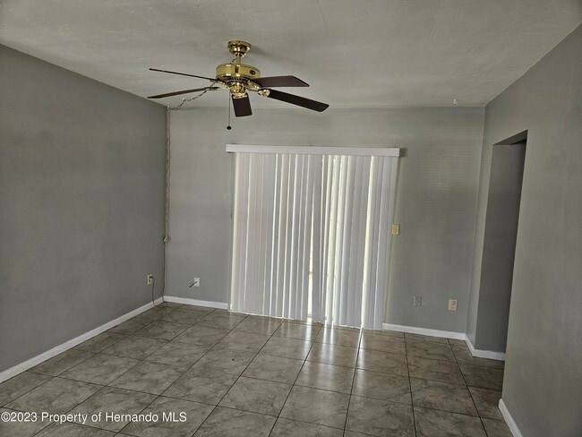 Building Photo - 4623 Cynthia Ln