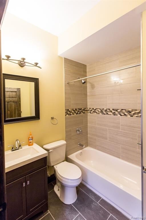 Building Photo - 4305 Trumbull Ave