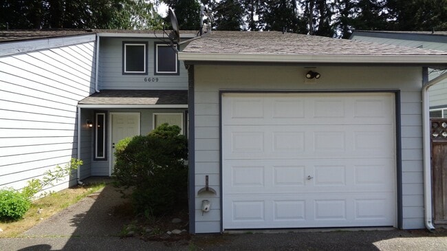 Building Photo - 6609 Cady Rd