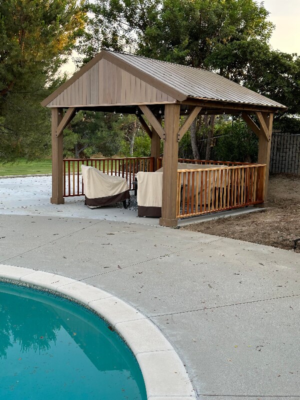 Building Photo - 18912 Pasadero Dr