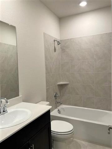 Building Photo - 114 Mountain Meadow Ln