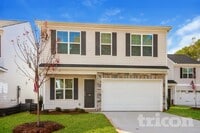 Building Photo - 33 Chalet Ct