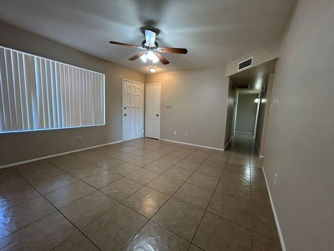 Building Photo - 301 W Olive Ave