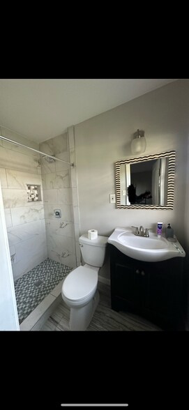 Bathroom C (located in Room C) - 1865 Winthrop Dr SE