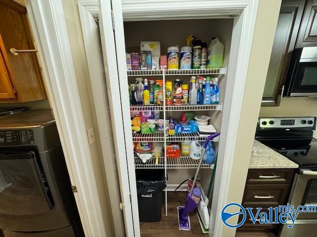 Building Photo - 194 Topaz Rd