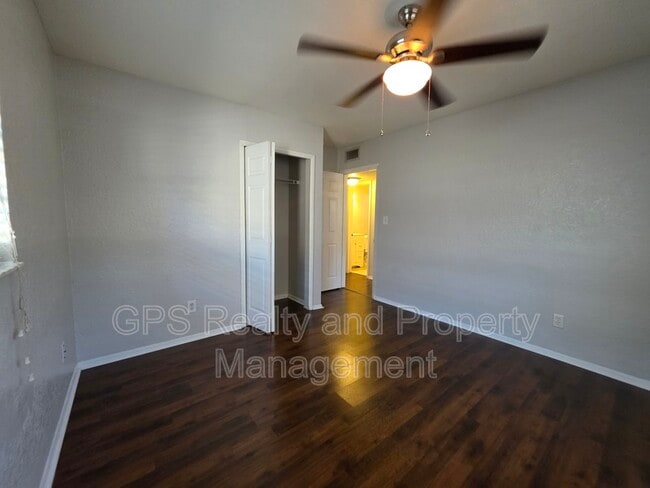 Building Photo - 2001 E Grant Ave