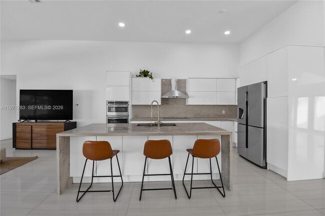 Building Photo - 710 Lake Blvd