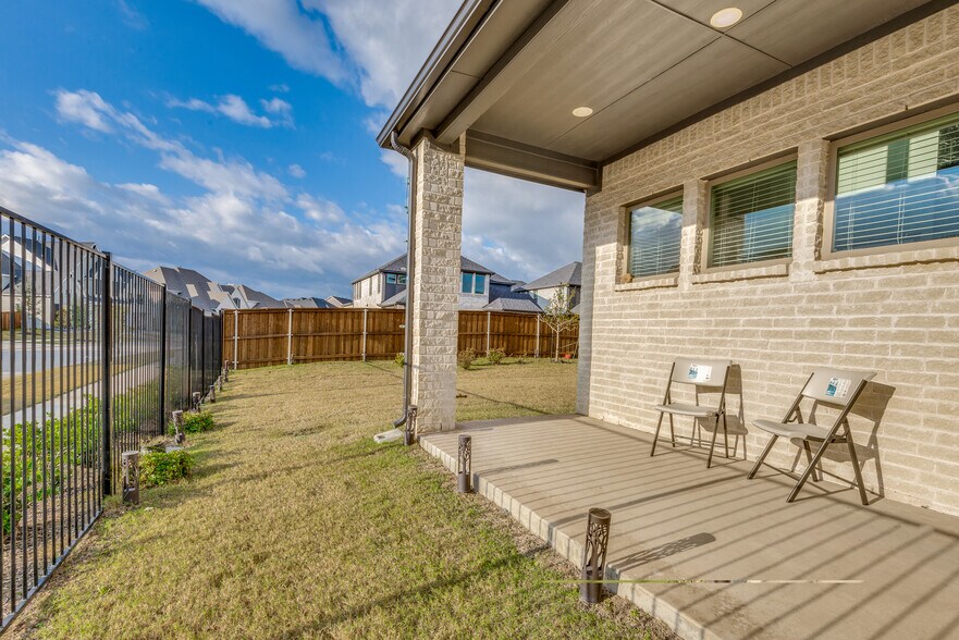 Building Photo - 3528 Hollow Pine Dr