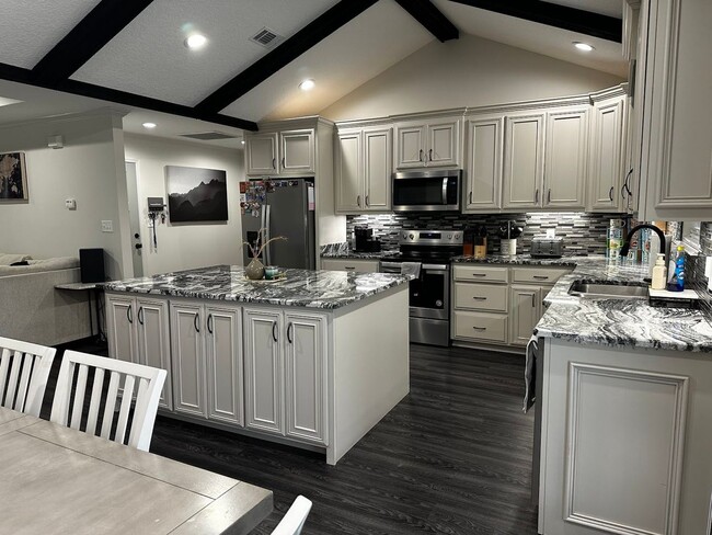 Building Photo - 5775 Shasta Pines Way
