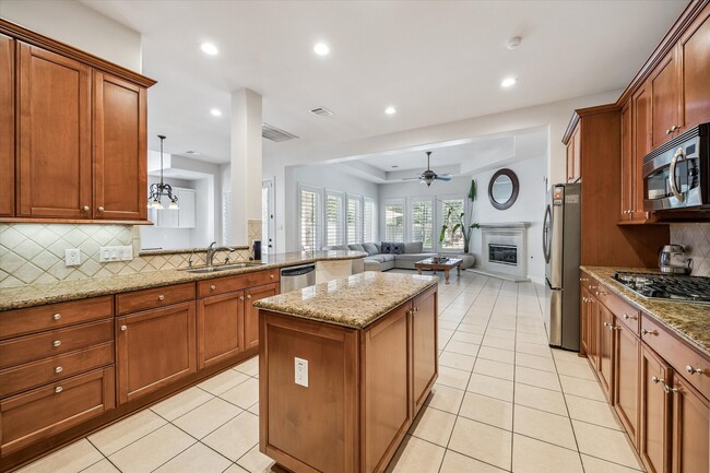 Building Photo - 3047 Bonnebridge Way Blvd