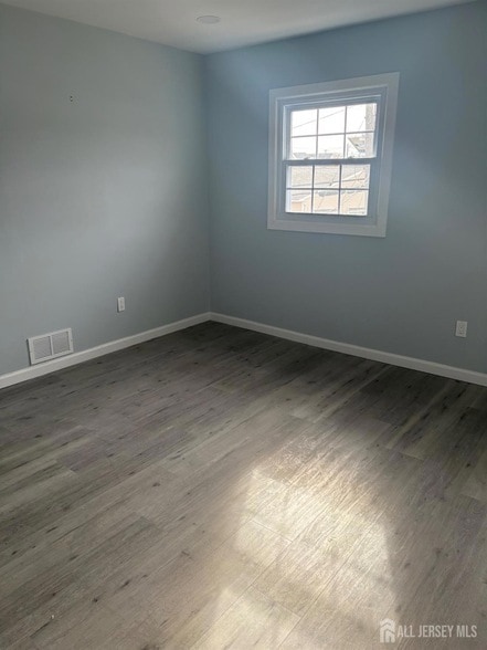 Building Photo - 37 Irving St