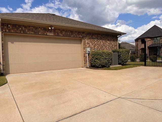 Building Photo - 12995 Shepherds Hill Ln