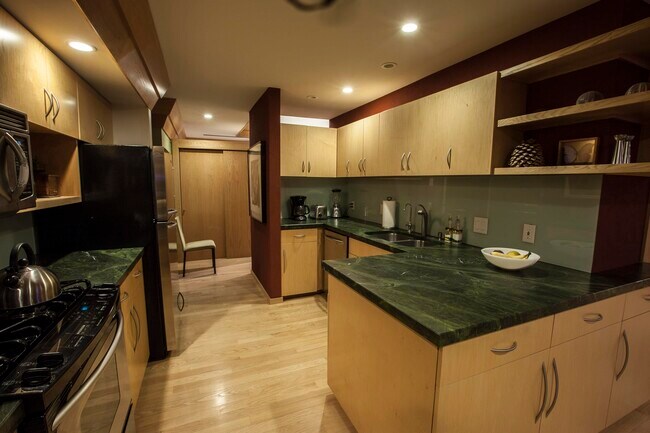 Building Photo - 1940 S Badour Rd