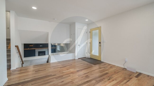 Building Photo - 2518 Fairview Cir