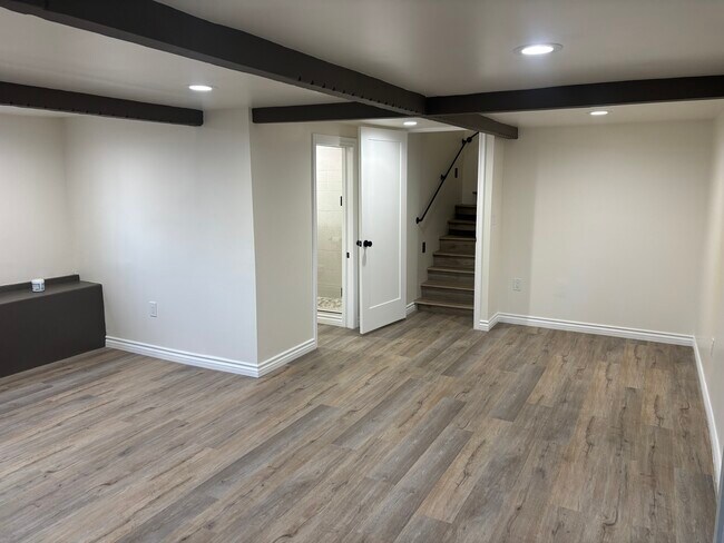 Bed 3 on suite Bath - 1248 S Rimpau Blvd