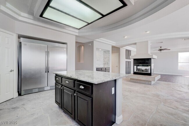Building Photo - 8408 Bay Point Dr