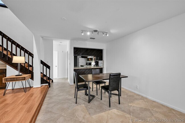 Building Photo - 4011 Coral Springs Dr