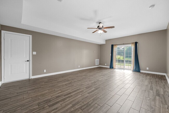 Building Photo - Stunningly Large Home Ready Today!