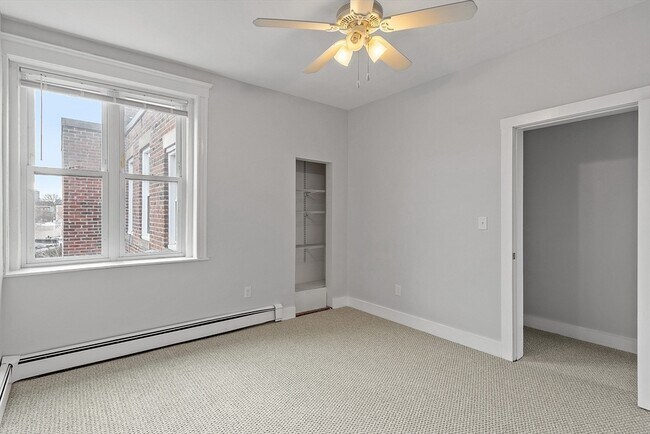 Building Photo - 1298 Cambridge St