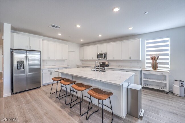 Building Photo - 6093 Avery Pointe St