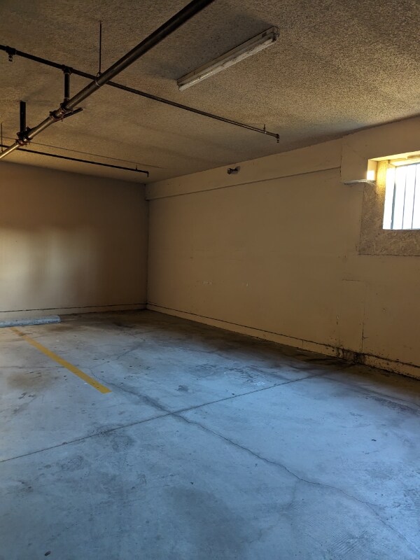 Building Photo - 1135 Allen Ave