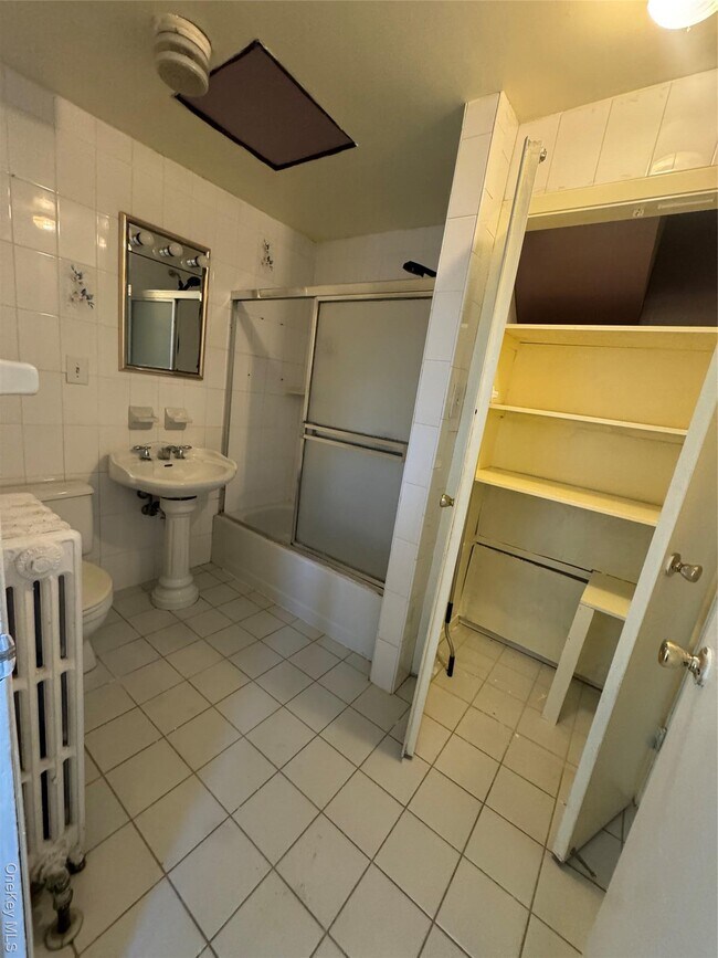 Building Photo - 21 2nd St