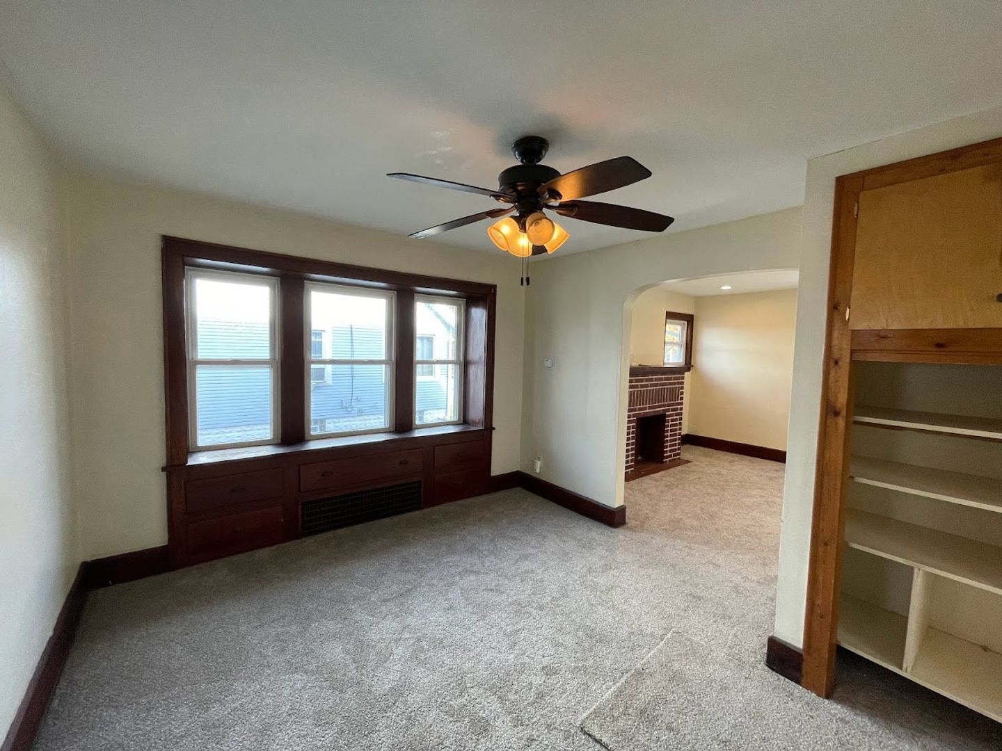 Building Photo - 1172 Tulip St