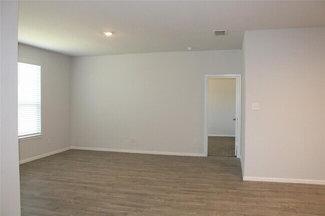 Building Photo - 769 Beebrush Dr