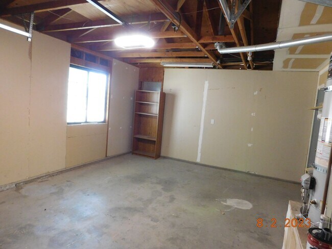 Building Photo - PER633