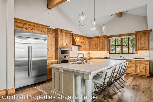 Building Photo - 5 br, 5.5 bath House - 597 Fallen Leaf