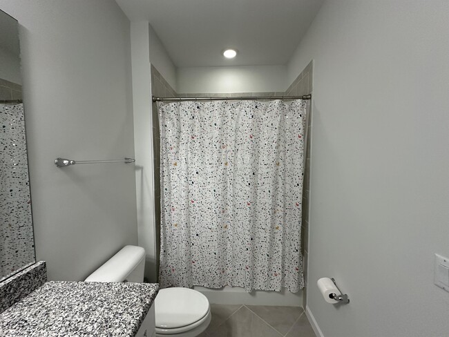 Building Photo - 319 Flip Flop Ct