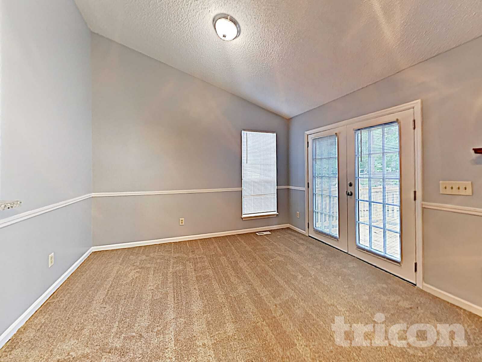 Building Photo - 225 Salusbury Ln