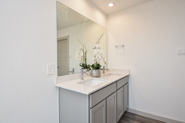 Building Photo - 7827 Sleek Flock Ln