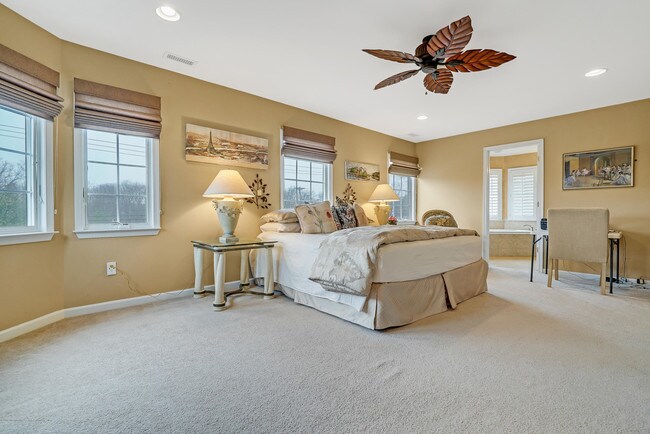 Building Photo - 18 Mariners Bend