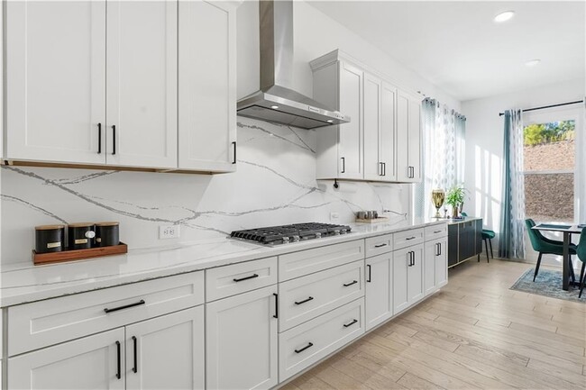 Building Photo - 415 Oakleigh Ave