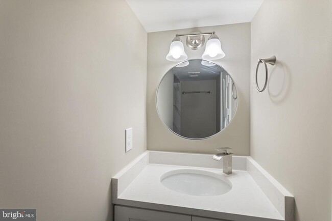Building Photo - 941 Sherwood Ct