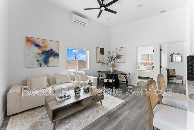 Primary Photo - 2722 Nye St