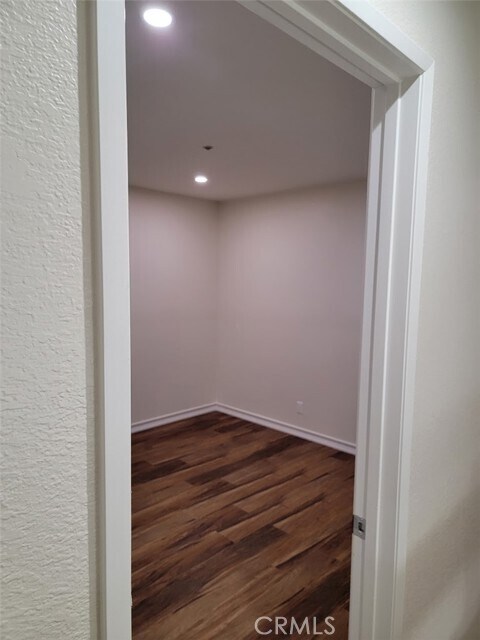 Building Photo - 11032 San Pasqual Ave
