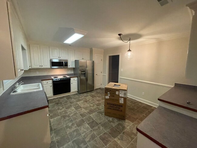 Building Photo - 5300 Hornes Church Rd