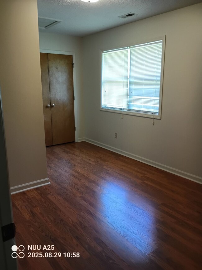 Building Photo - 739 NC-24