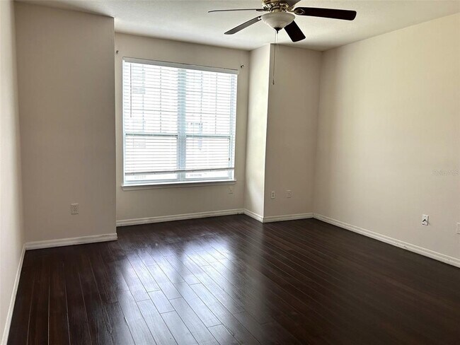 Building Photo - 2015 Erving Cir