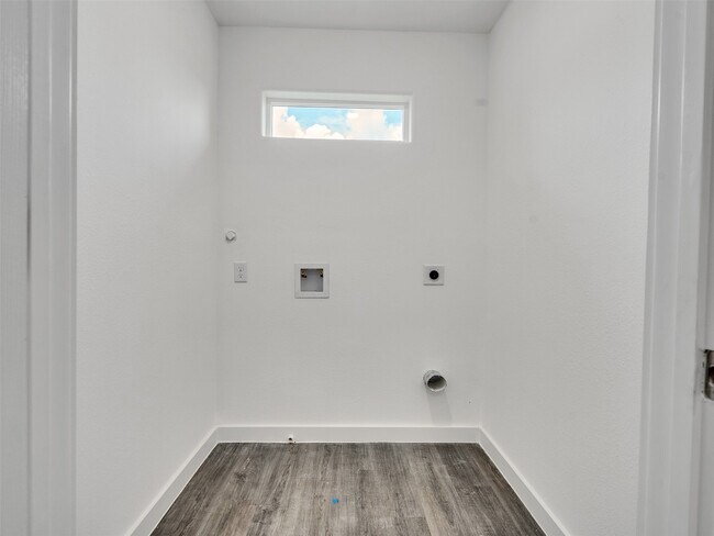 Building Photo - 6742 Madrid St