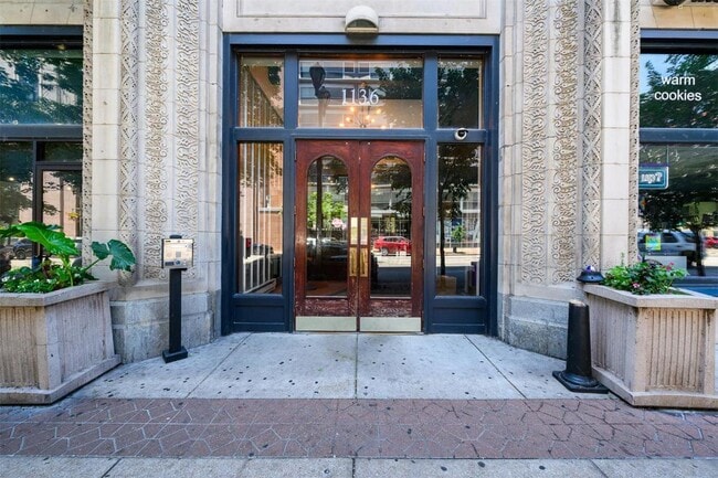 Building Photo - 1136 Washington Ave