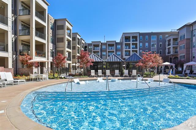 Building Photo - 5355 Pinehurst Park Dr