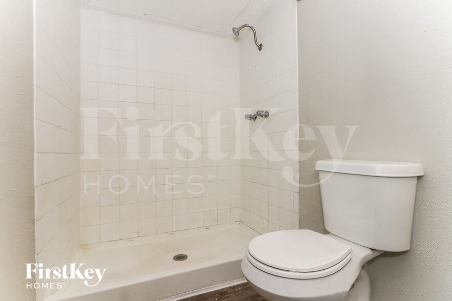 Building Photo - 6914 Pickett Dr