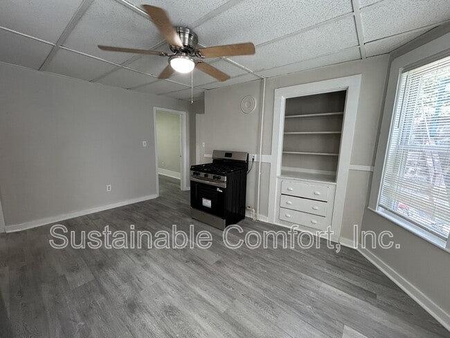 Building Photo - 254 Belmont St