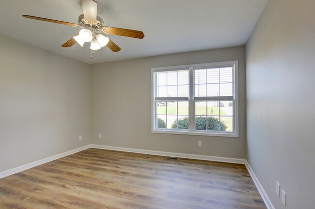 Building Photo - 51 Winding Oaks