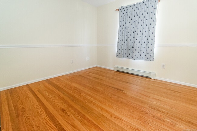 Building Photo - 107 Benson Pl