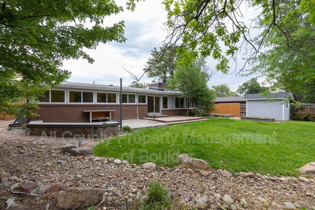 Building Photo - 4690 Sioux Dr